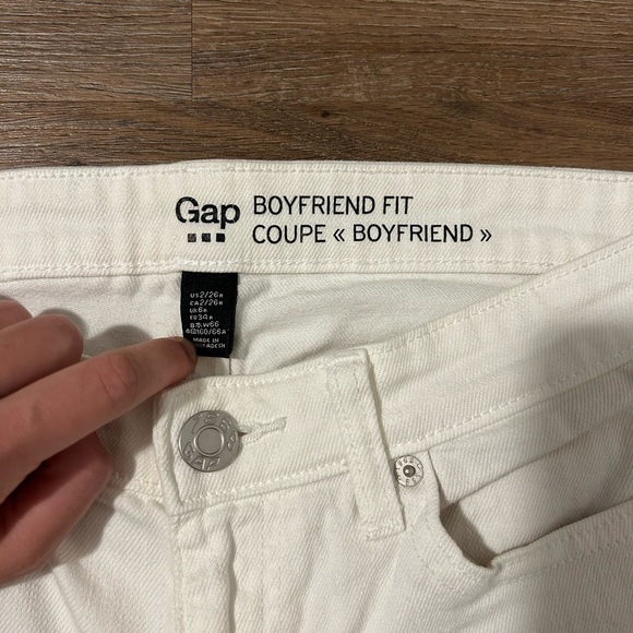 Gap Boyfriend Fit Jeans - Picture 2 of 4